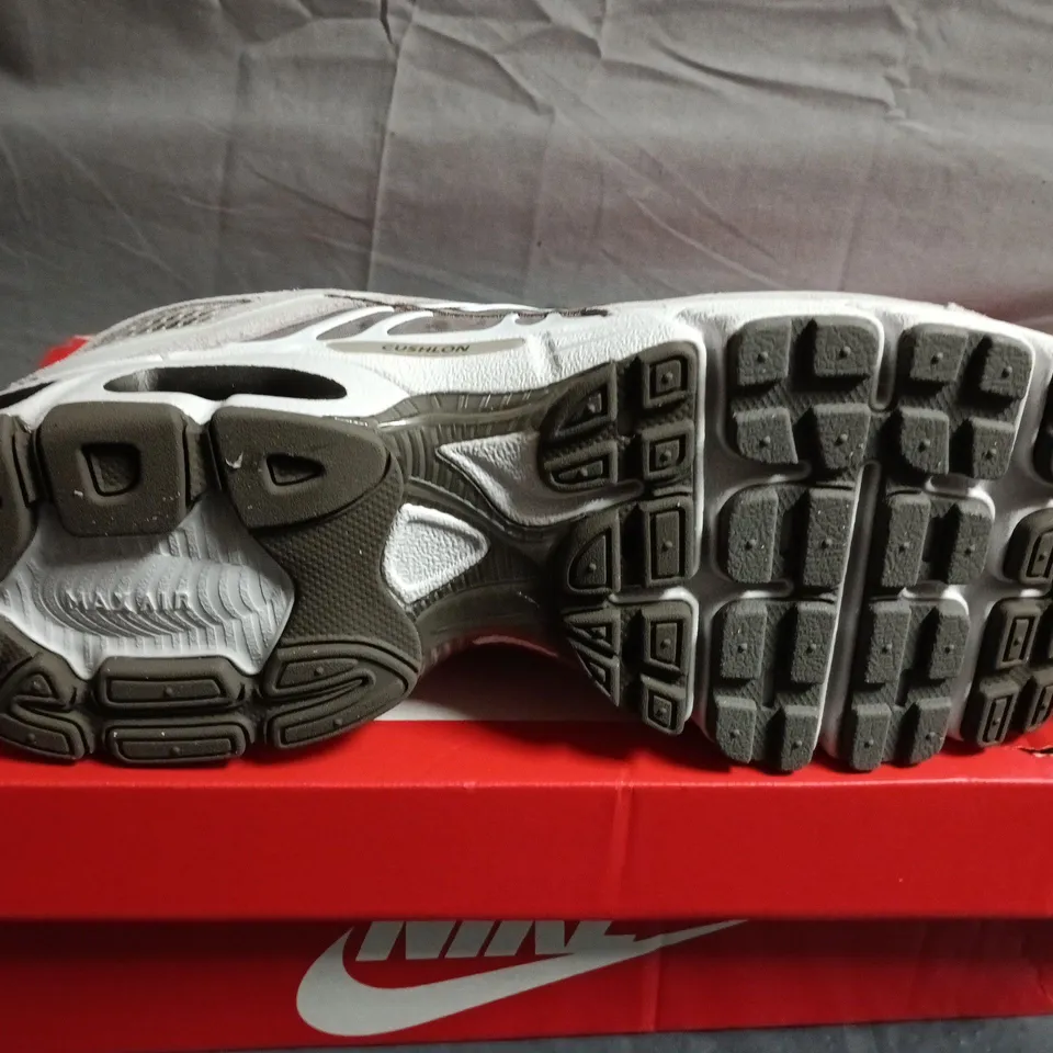 BOXED PAIR OF NIKE AIR MAX MOTO 2K TRAINERS - UK SIZE 10
