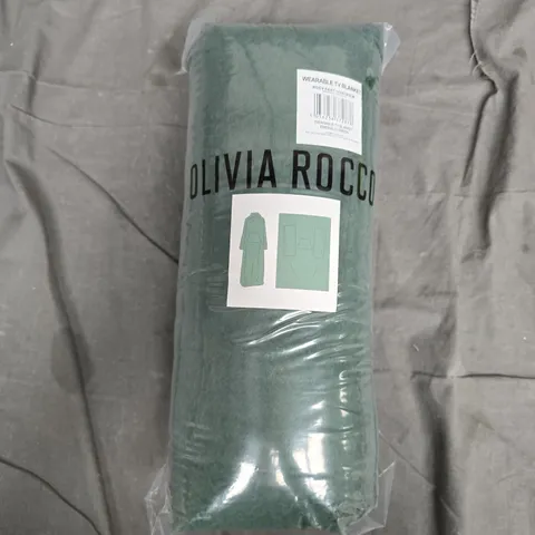 BAGGED OLIVIA ROCCO WEARABLE TV BLANKET – EMERALD GREEN