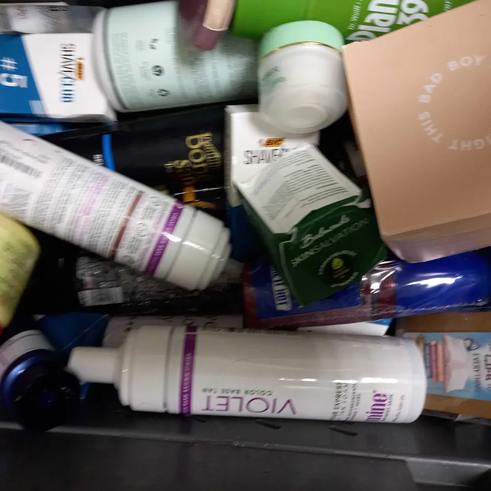 LOT OF APPROXIMATELY 20 ASSORTED HEALTH & BEAUTY ITEMS, TO INCLUDE SUKIN, MARY KAY, JACK WILLS, ETC