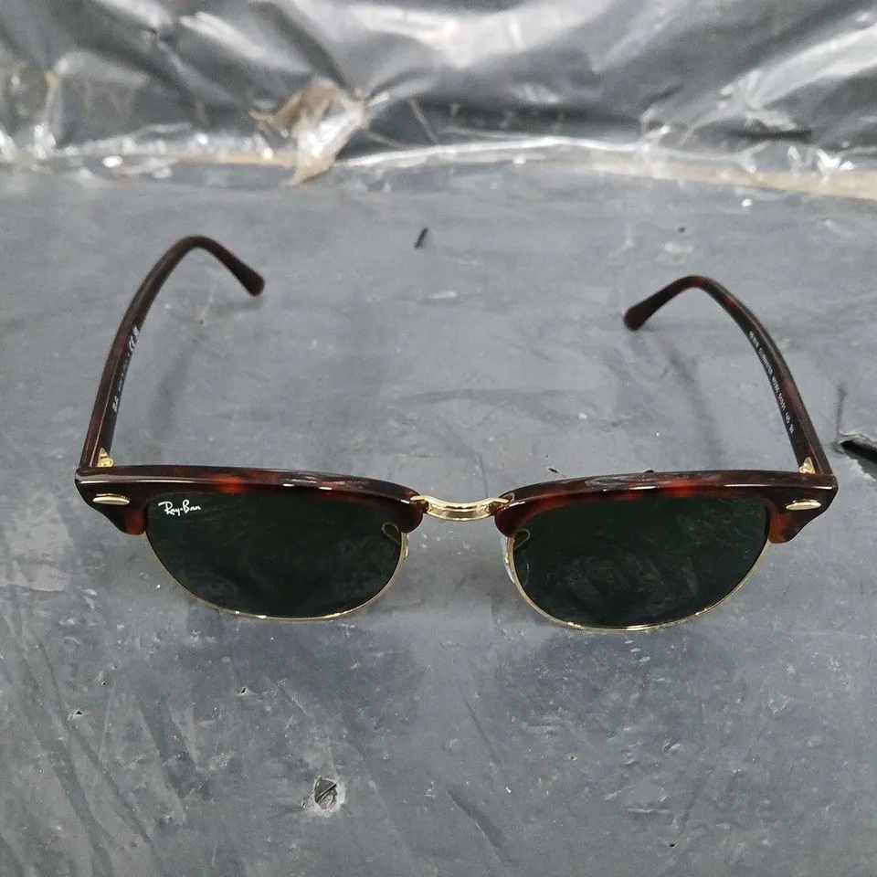 RAY-BAN CLUBMASTER SUNGLASSES - TORTOISE