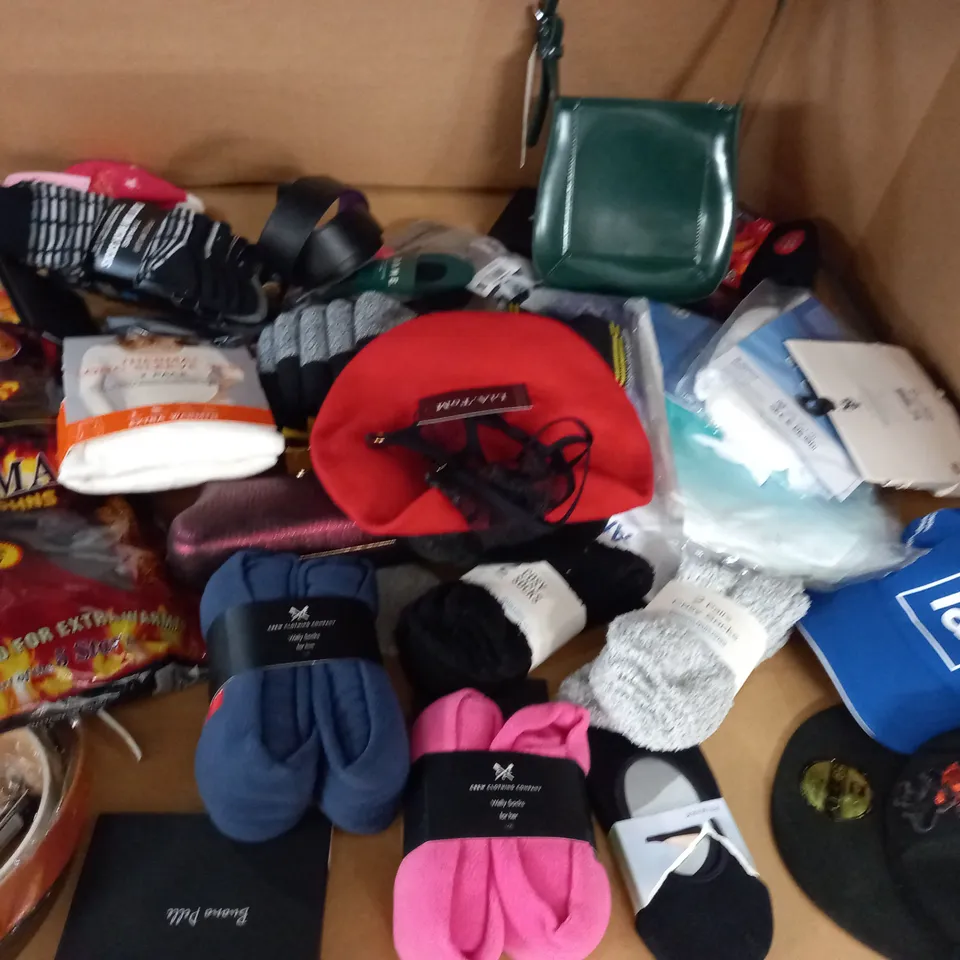 LOT OF ASSORTED CLOTHING ACCESSORIES TO INCLUDE THERMALS, BAGS, SOCKS AND BELTS