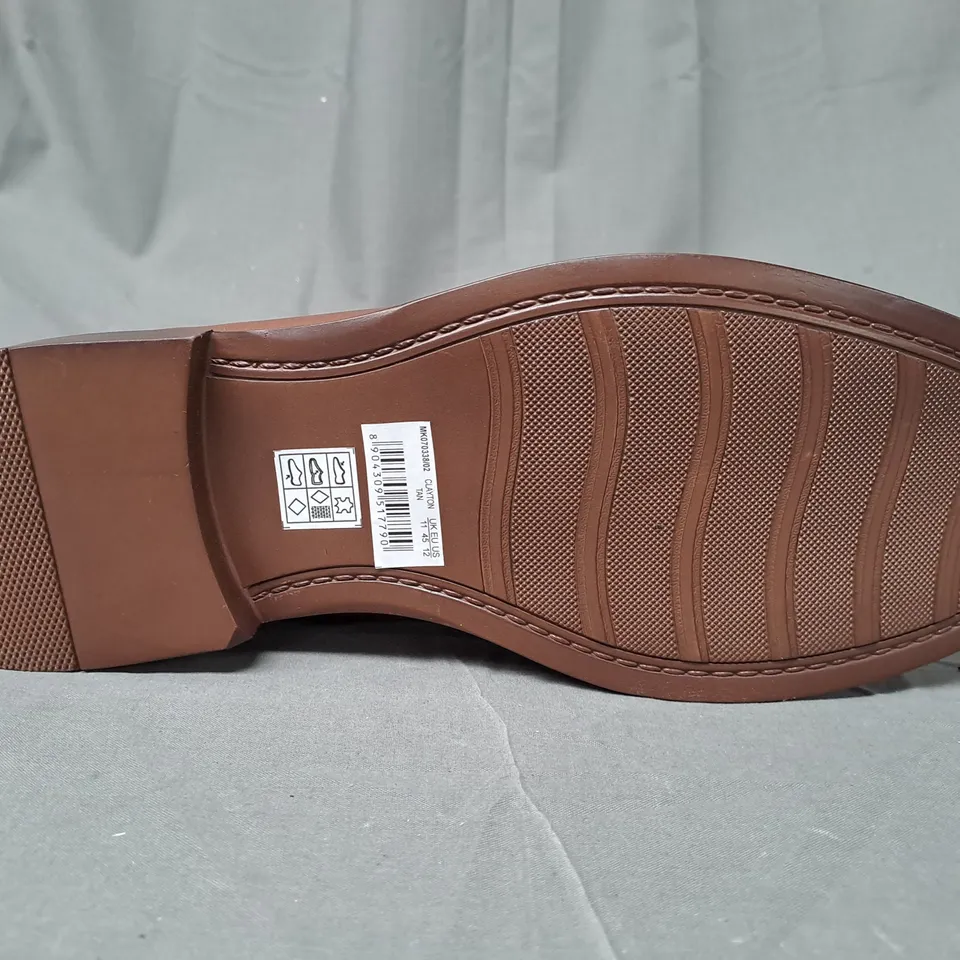 BOXED PAIR OF THOMAS CRICK CLAYTON LOAFERS IN TAN UK SIZE 11
