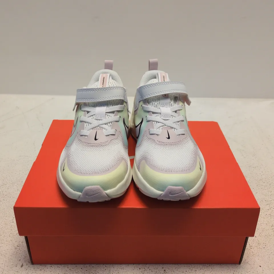BOXED PAIR OF NIKE COSMIC RUNNER SE 2 PS KID'S TRAINERS – WHITE/LILAC UK 13.5