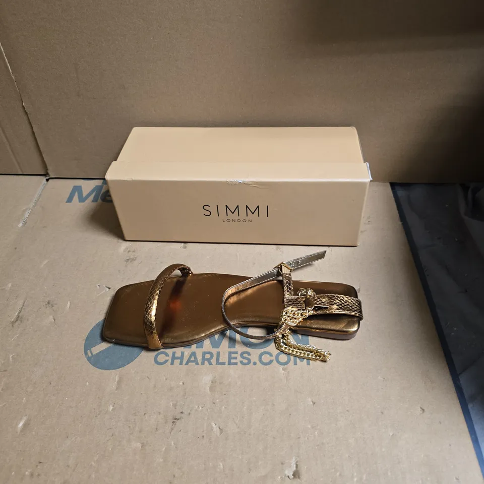 SIMMI LONDON GOLD METALLIC SANDALS - ANKLE-STRAP WITH CHAIN DETAIL - UK SIZE 4 