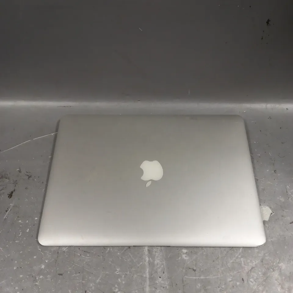 APPLE MACBOOK AIR A1466 LAPTOP IN SILVER