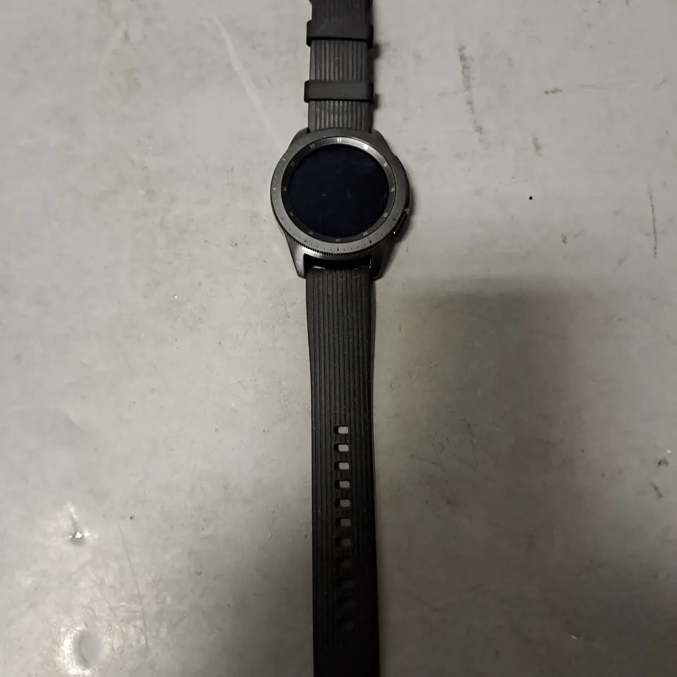 SAMSUNG GALAXY WATCH SM-R810