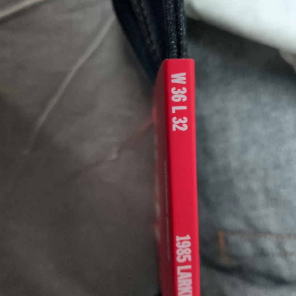 DIESEL JEANS – REGULAR FIT, W36 L32, DARK INDIGO DENIM (MEN'S) WITH TAGS