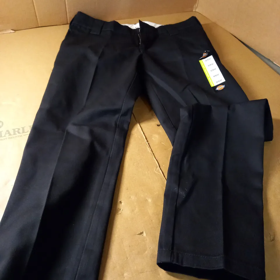 DICKIES BLACK WORK TROUSERS - SIZE W32 L32