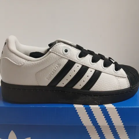BOXED PAIR OF ADIDAS SUPERSTAR II TRAINERS, WHITE/BLACK, UK 6 