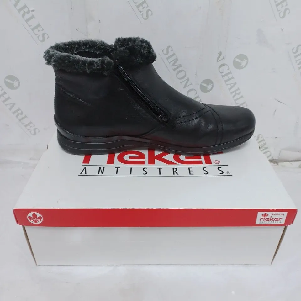 BOXED RIEKER ANTISTRESS LADIES BLACK FLEECE LINED BOOTS ZIP FASTENING. SIZE EU 41