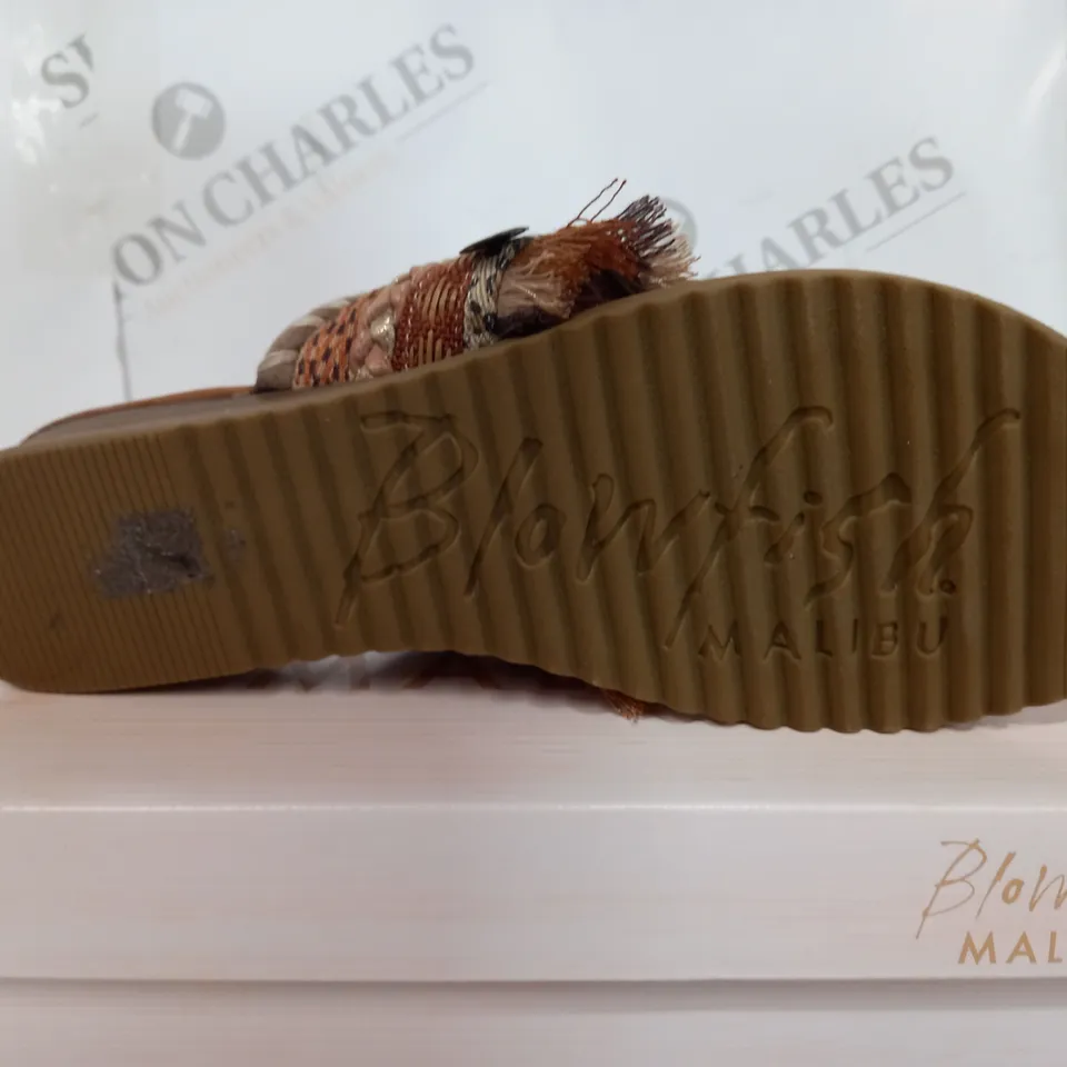BLOWFISH MALIBU OPEN TOE SANDALS - SIZE 7