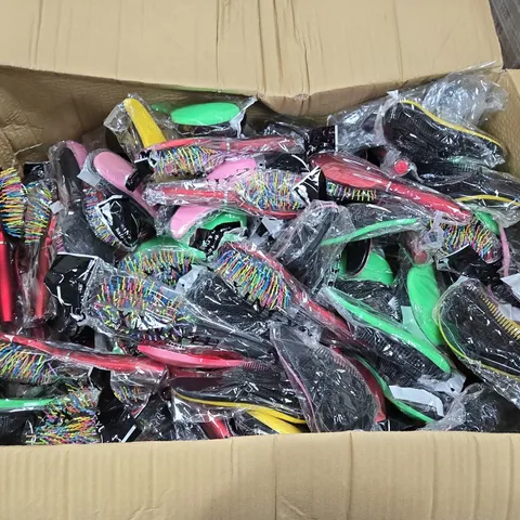 LARGE QUANTITY OF APPROXIMATELY 50 HAIRBRUSHES
