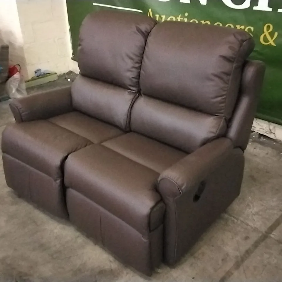 QUALITY BRITISH DESIGNED & MANUFACTURED G PLAN NEWMARKET 2 SEATER MANUAL RECLINER OXFORD CHOCOLATE LEATHER SOFA