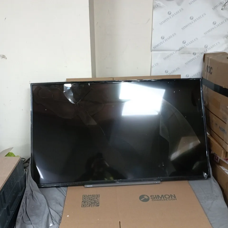 TOSHIBA LCD COLOUR TV – HDMI, FREEVIEW PLAY 50"