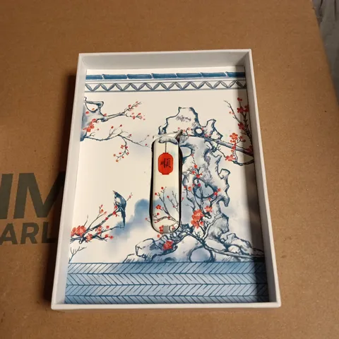 VICTORINOX GIFT SET WITH ASIAN-INSPIRED DESIGN PEN KNIFE , BOXED