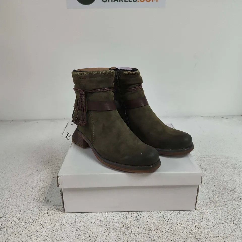 SHOES BY EMMA STOCKHOLM KHAKI SIZE 7 BOOT BOXED