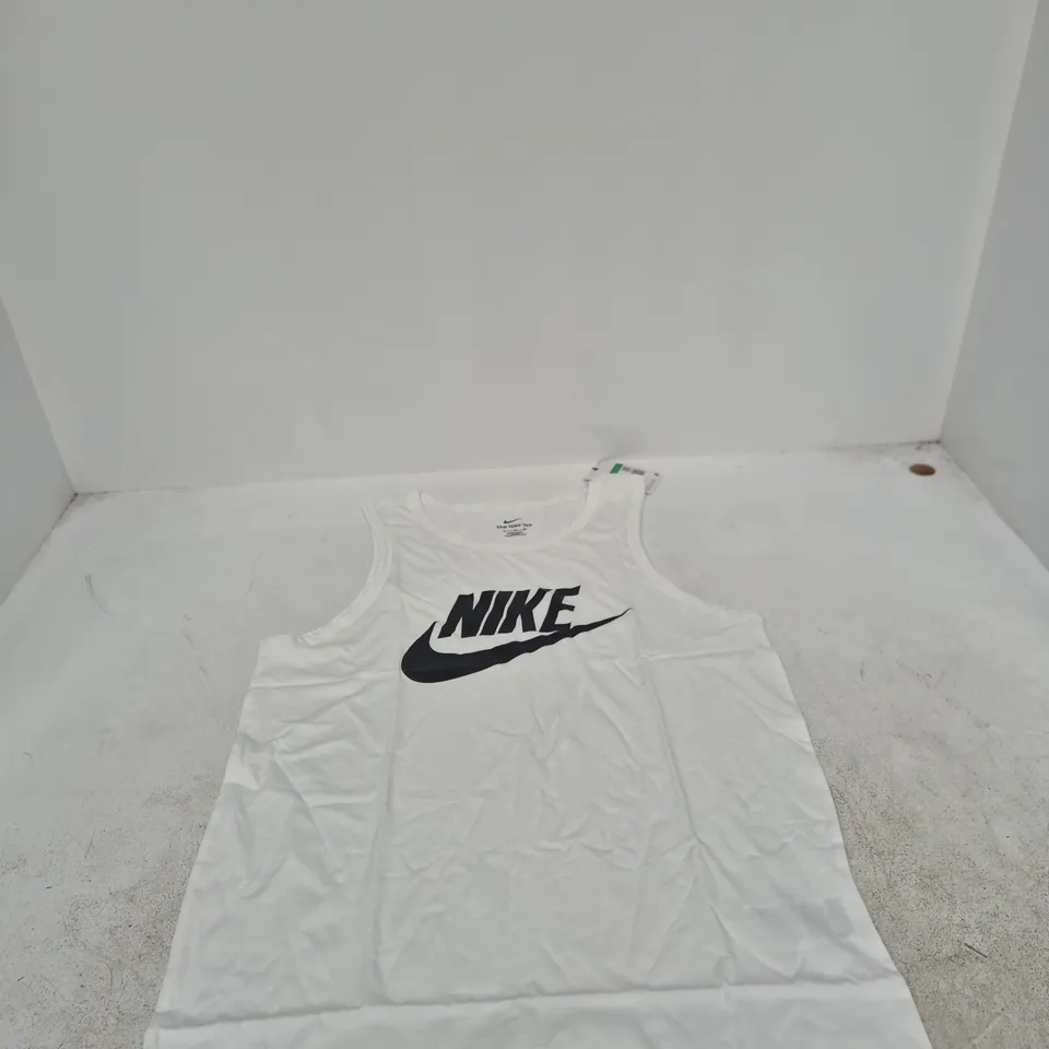 NIKE THE NIKE VEST – WHITE, XL (MADE IN TURKEY)