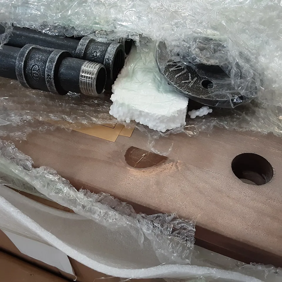 BOXED SHELF , WOOD/METAL 