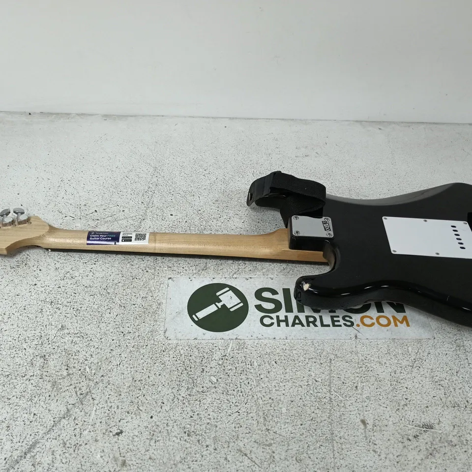 ROCKWOOD ELECTRIC GUITAR – BLACK STRAT-STYLE, 3‑SINGLE COIL PICKUPS