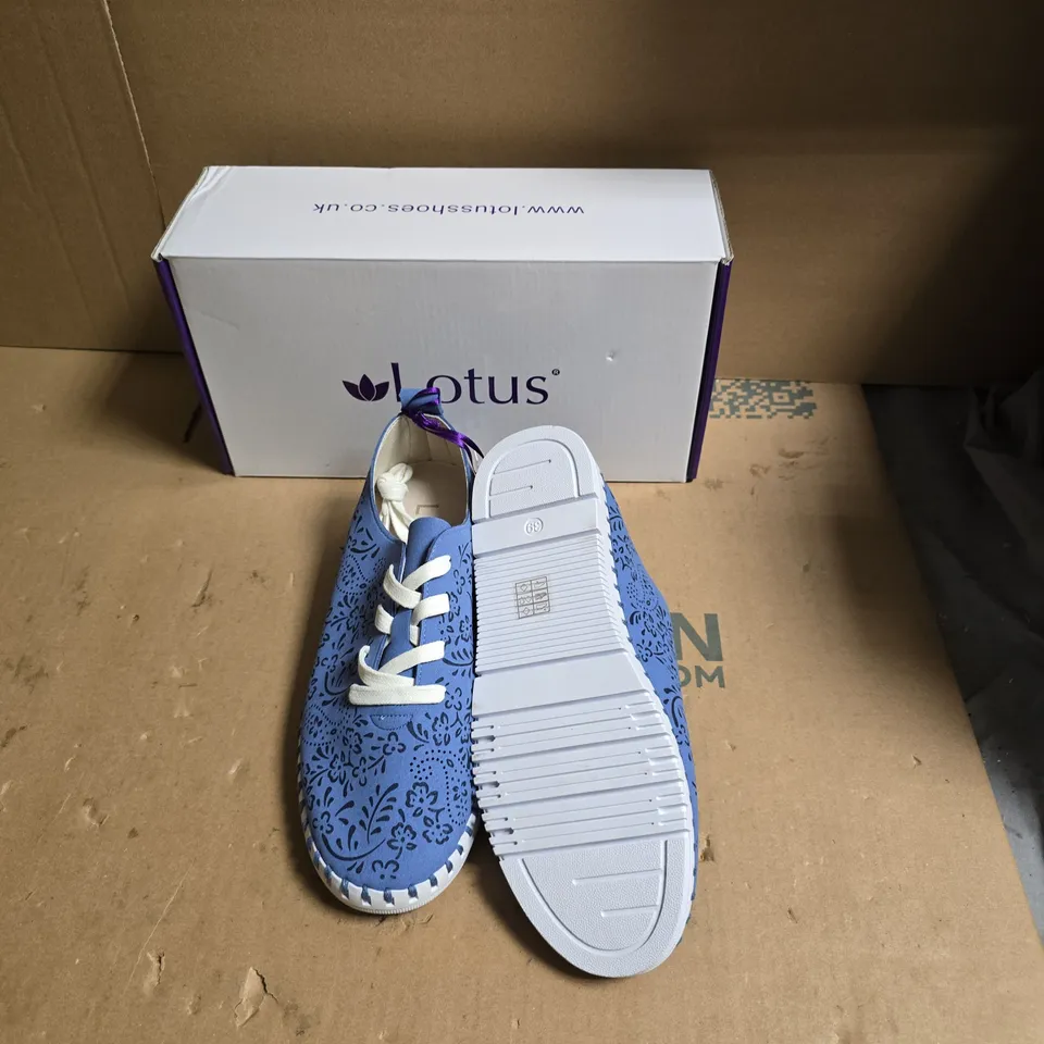 LOTUS WOMEN'S FLORAL-PATTERN TRAINERS – BLUE - SIZE EUR 39