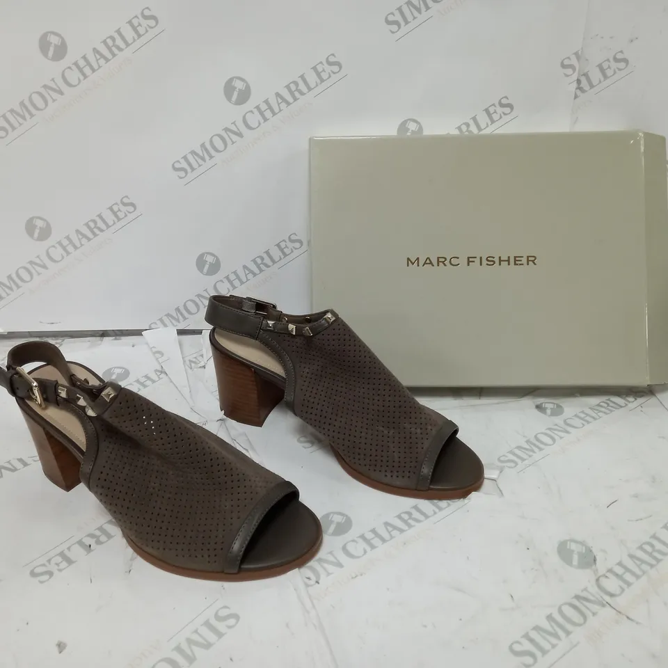 SIZE 7 MARC FISHER LIGHT BROWN SUEDE SANDAL BOXED 