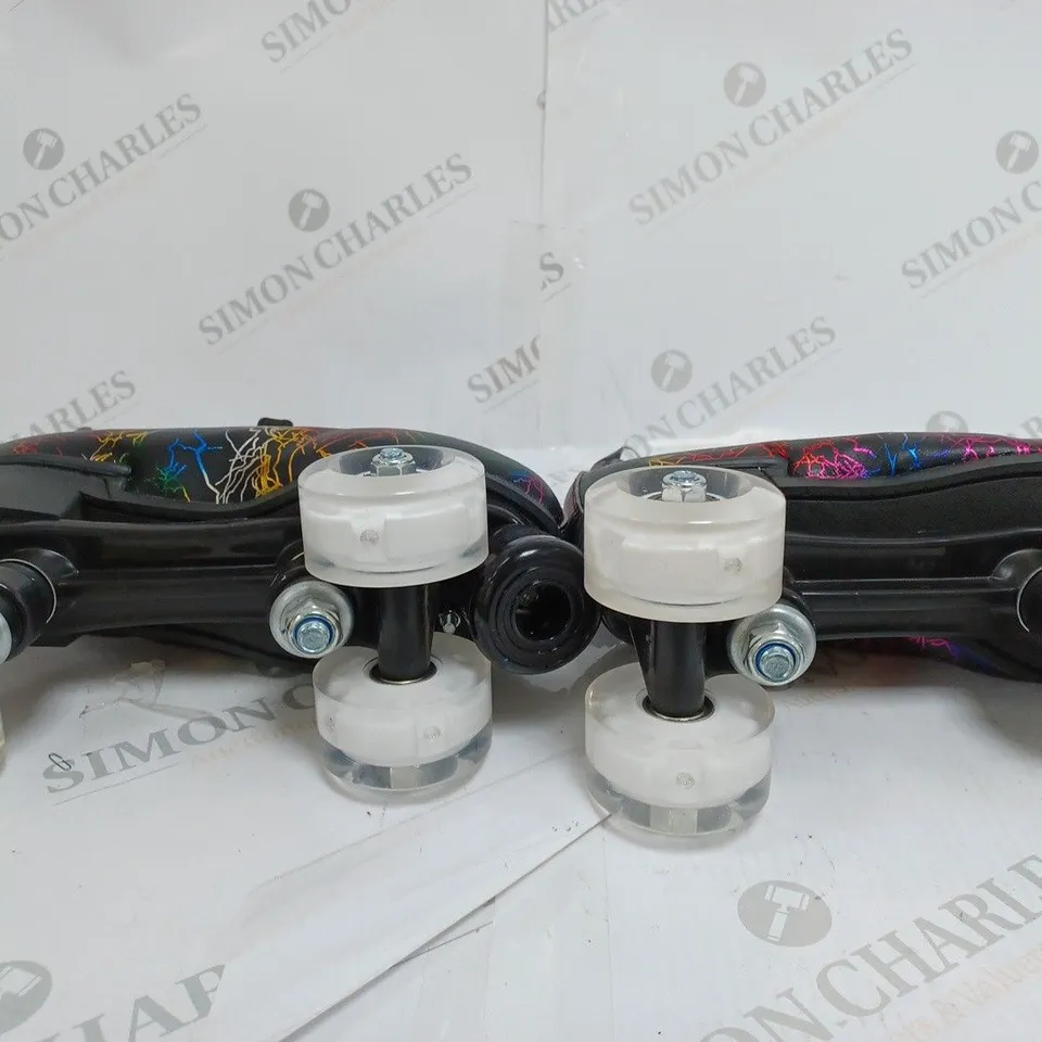 BOXED YYW 4 WHEEL ROLLER SKATES - EU 38