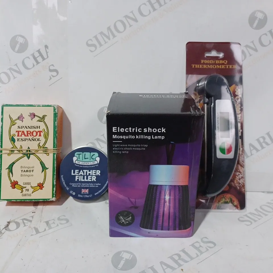APPROXIMATELY 10 ASSORTED HOUSEHOLD ITEMS TO INCLUDE FOOD/BBQ THERMOMETER, ELECTRIC SHOCK MOSQUITO KILLING LAMP, SPANISH TAROT, ETC