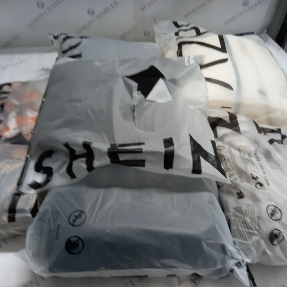 LOT OF 7 ASSORTED BAGGED CLOTHING ITEMS 