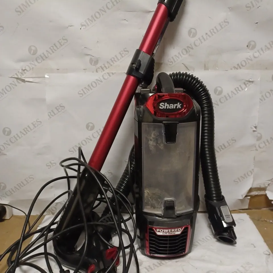 SHARK UPRIGHT VACUUM CLEANER 