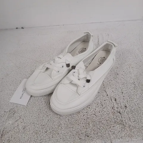 WILSON & CARTER LONDON WHITE FASHION SNEAKERS, SIZE 37