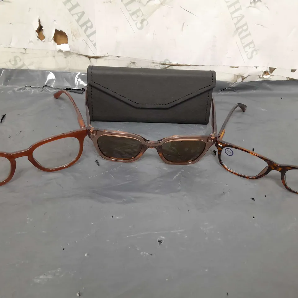 BOX OF APPROXIMATELY 30 ASSORTED ITEMS TO INCLUDE SUNGLASSES IN VARIOUS COLOURS