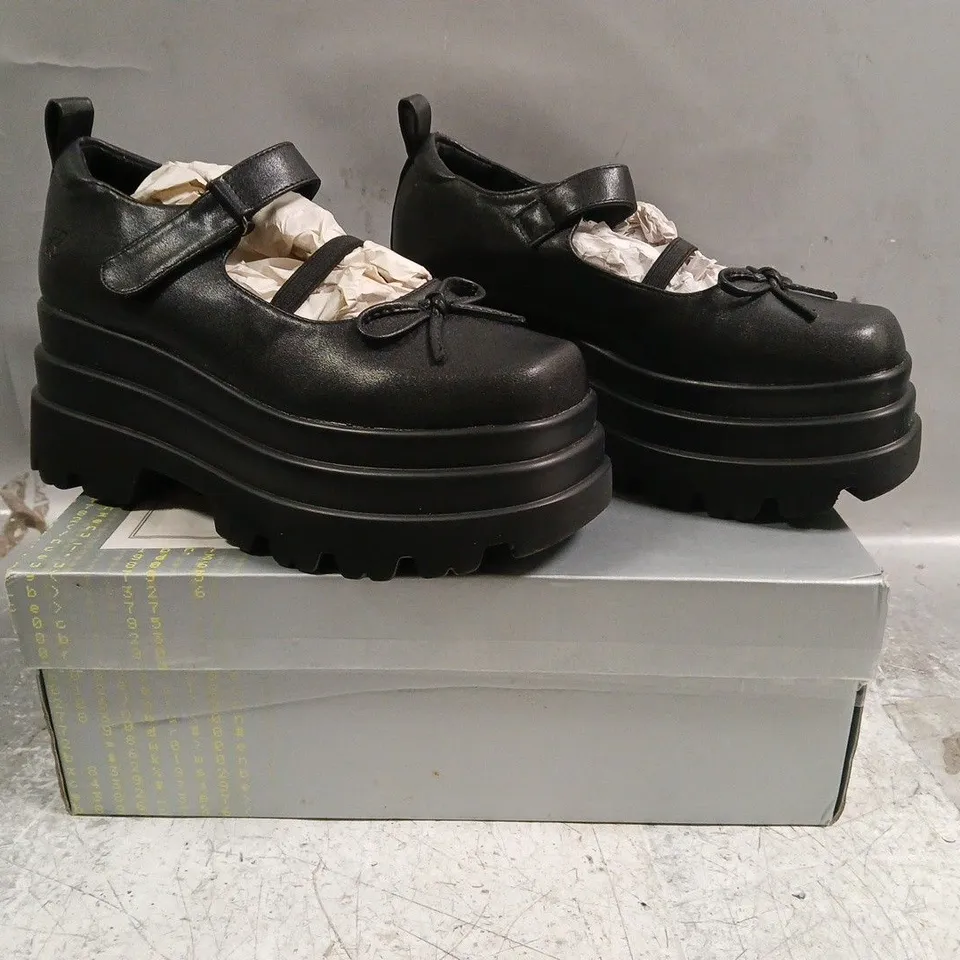 BOXED PAIR OF KOI OBSIDIAN DOLL TRIDENT MARY JANES IN BLACK SIZE UK 4