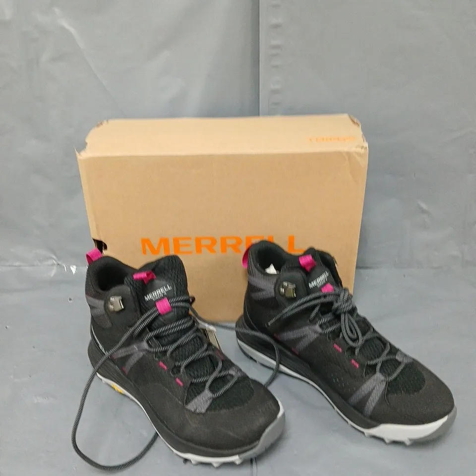 BOXED PAIR OF MERRELL SIRED 4 MID GORETEX UK 6 