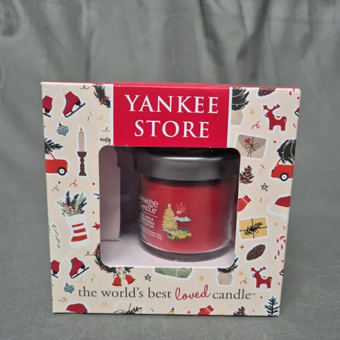 YANKEE STORE - BIG APPLE CHRISTMAS