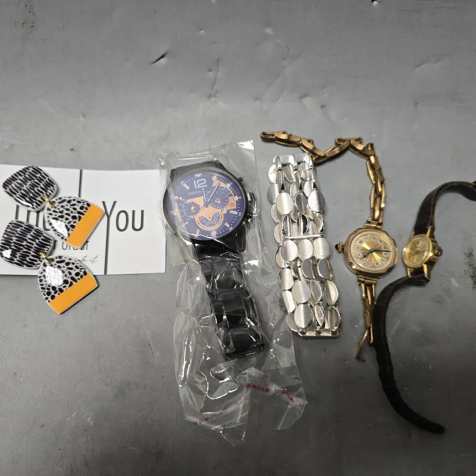 APPROXIMATELY 15 ASSORTED JEWELLERY ITEMS TO INCLUDE - WATCH , EARRINGS , BRACELET ETC