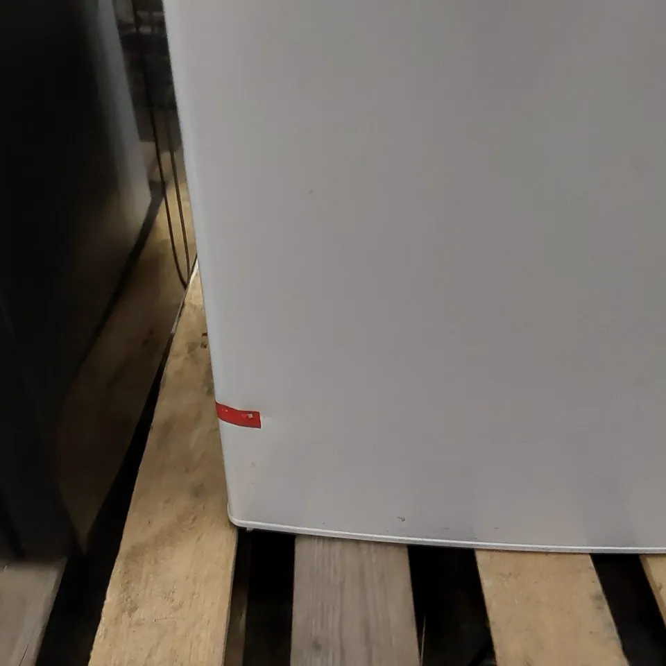 CANDY CHTL552WKN TABLE TOP REFRIGERATOR WHITE - UNPROCESSED RAW RETURN