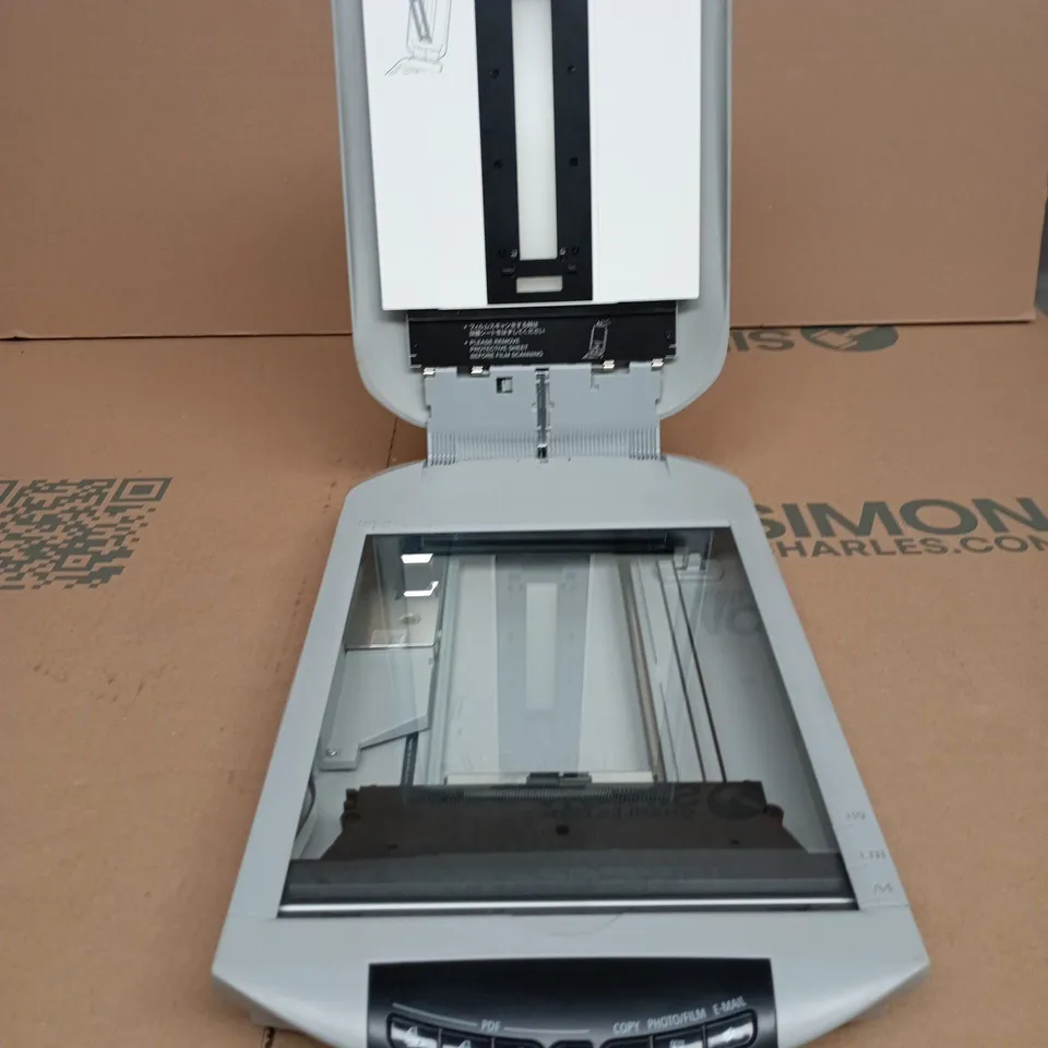 CANON CANOSCAN 4400F SCANNER UNBOXED