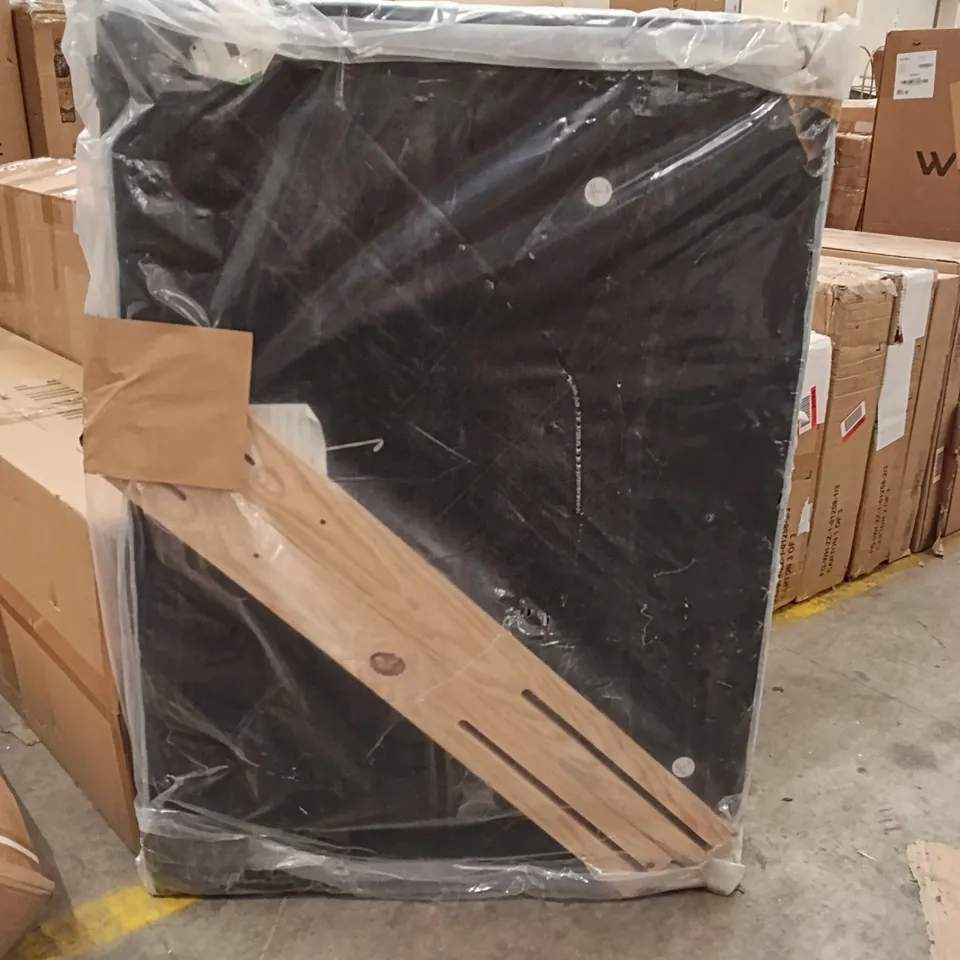 BAGGED HEADBOARD - LIGHT BLUE (1 PART)