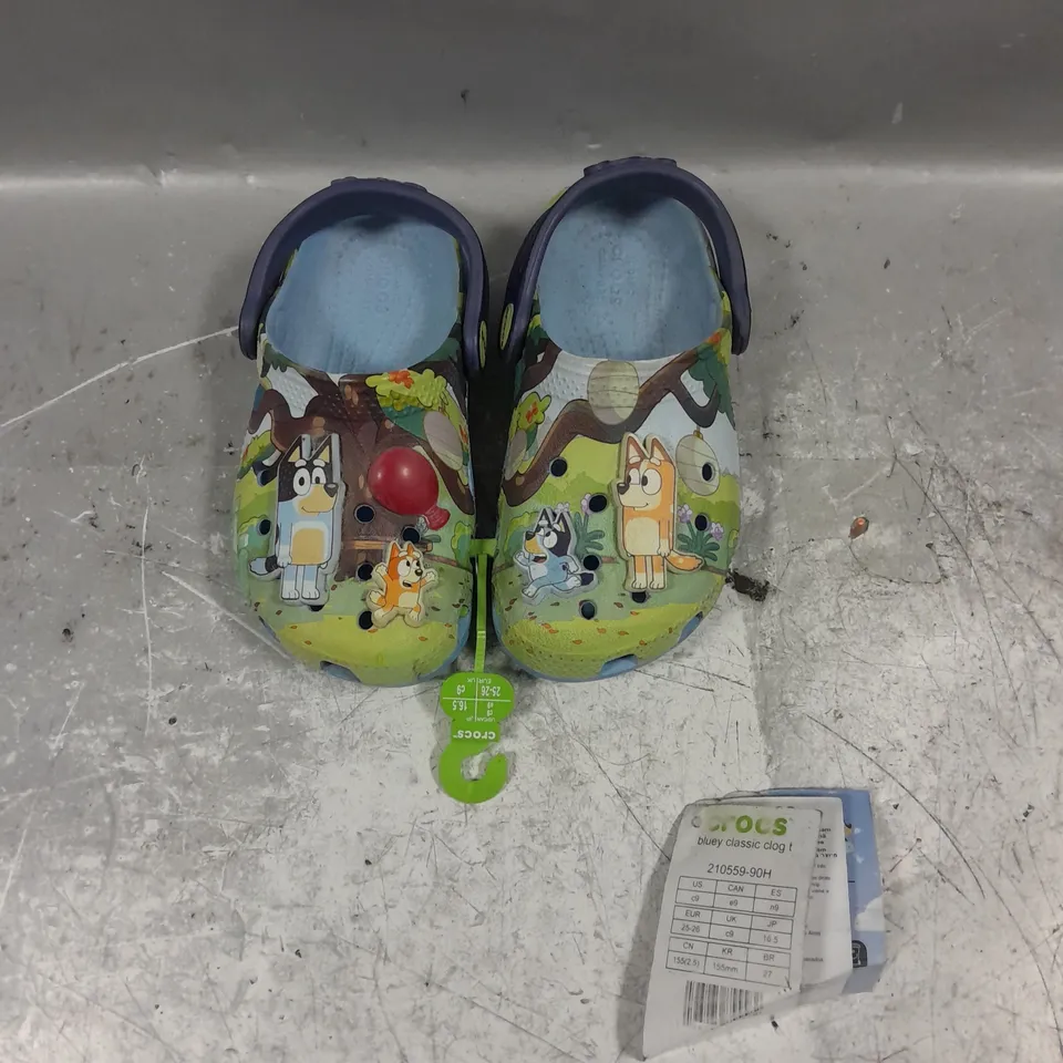 UNBAGGED PAIR OF CROCS CLASSIC CLOG CHILDRENS BLUEY UK C9