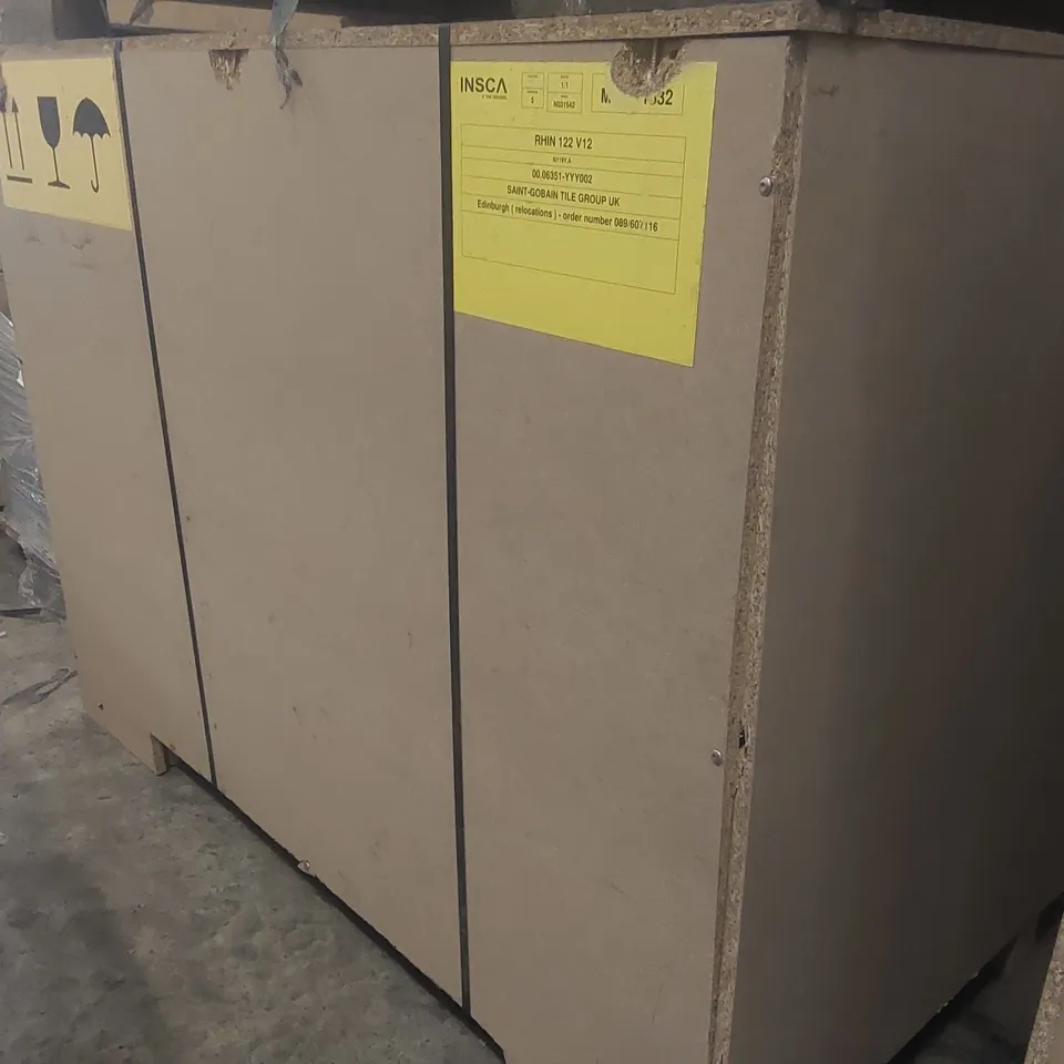 PALLET CONTAINING COMMERCIAL DISPLAY UNIT PARTS