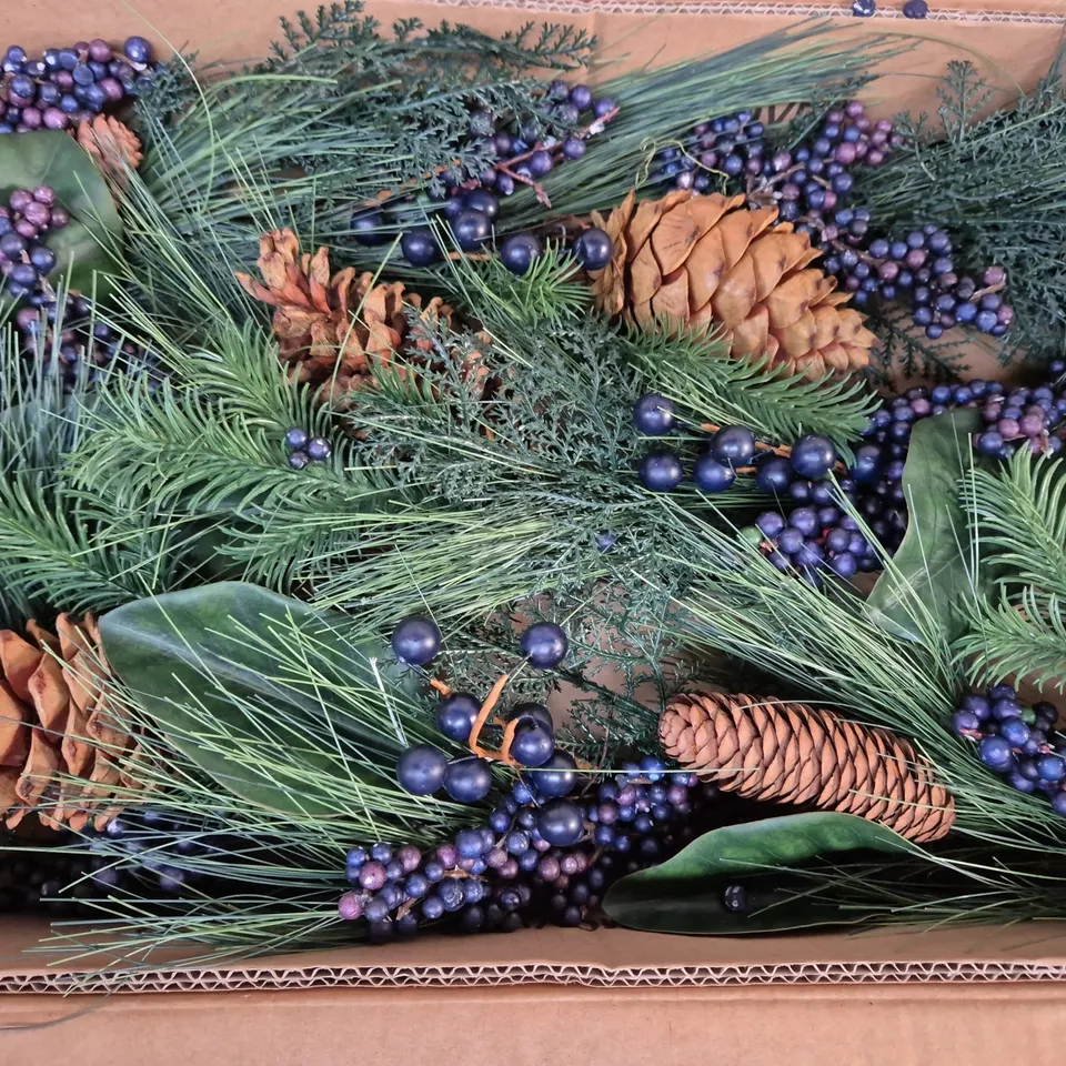 BOXED BLUEBERRY CHRISTMAS GARLAND