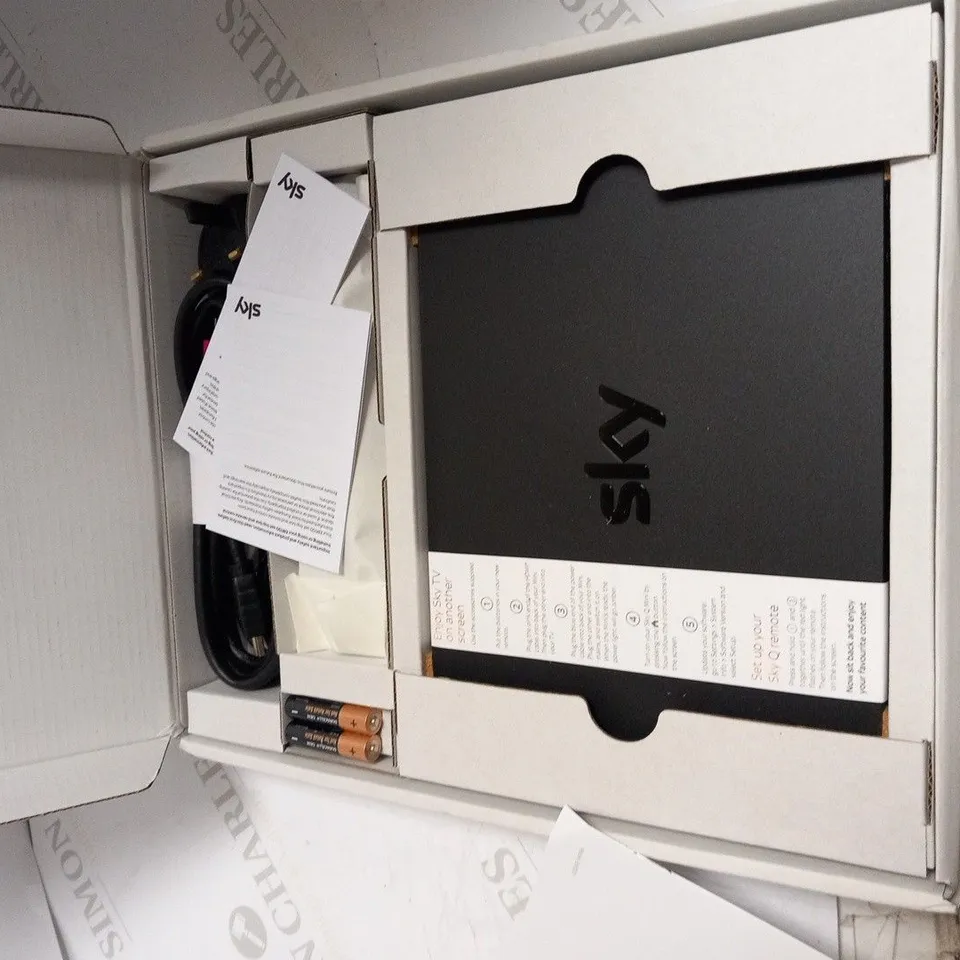 BOXED SKY Q MINI 
