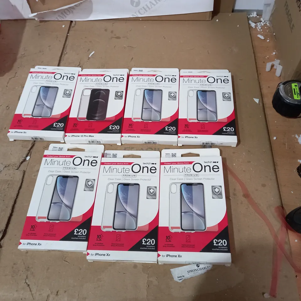 LOT OF 7 TECH 21 MINUTE ONE CLEAR IPHONE XR, IPHONE 12 PRO MAX CASES
