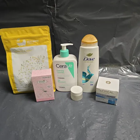 APPROXIMATEY 20 ASSORTED HEALTH AND BEAUTY PRODUCTS TO INCLUDE - DOVE SHAMPOO - ECO BATH EPSOM BATH SALTS AND L'OREAL WRINKLE EXPERT CREAM