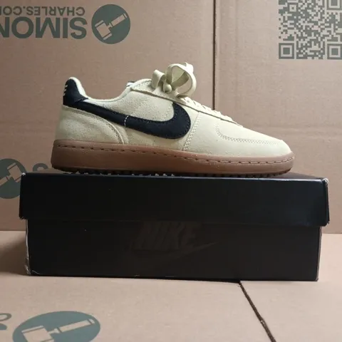 BOXED PAIR OF NIKE FIELD GENERAL TRAINERS IN GREEN/BLACK SIZE UK 5