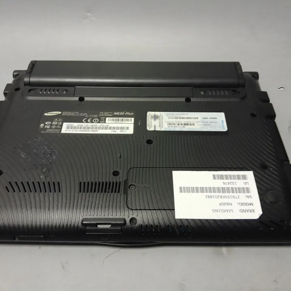 SAMSUNG NB30P 10 INCH ATOM N450 1.66GHZ