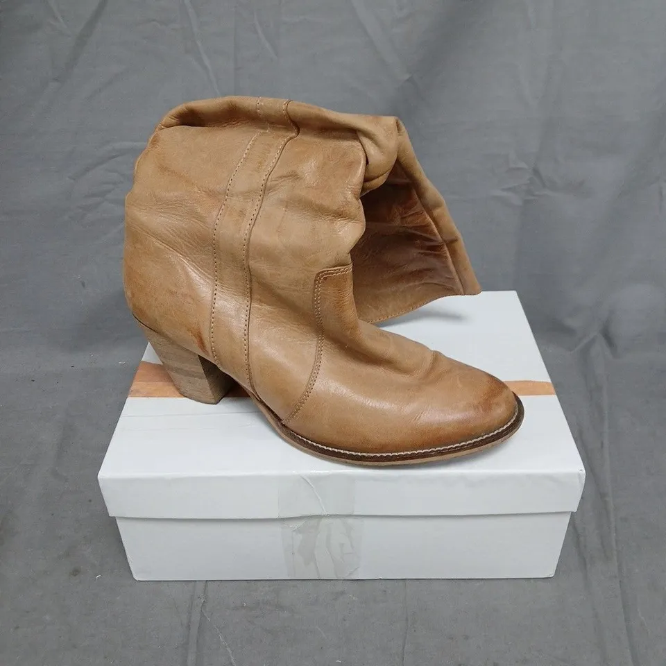 PAIR OF JONAK BUTTERFLY CUIR BOOTS - 7