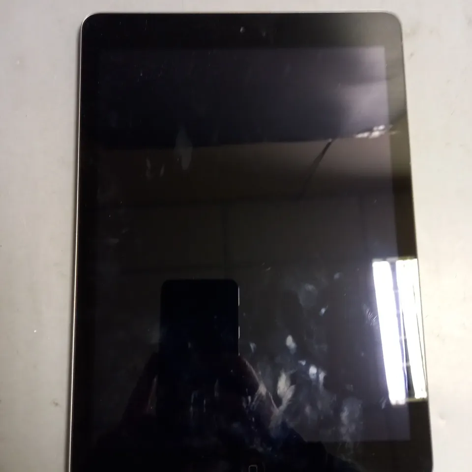 UNBOXED APPLE IPAD AIR 1 SILVER