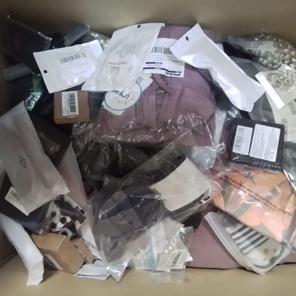 BOX CONTAINING VARIOUS BAGGED CLOTHING ITEMS AND MIXED DRESS UP/COSTUME JEWELLERY IN SILVER AND SILVER PLATE ECT.