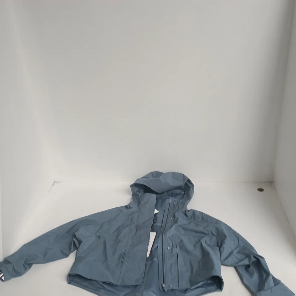 LULULEMON RAIN CHASER JACKET – WOMEN'S, UK 8 (US 4) – BLUE